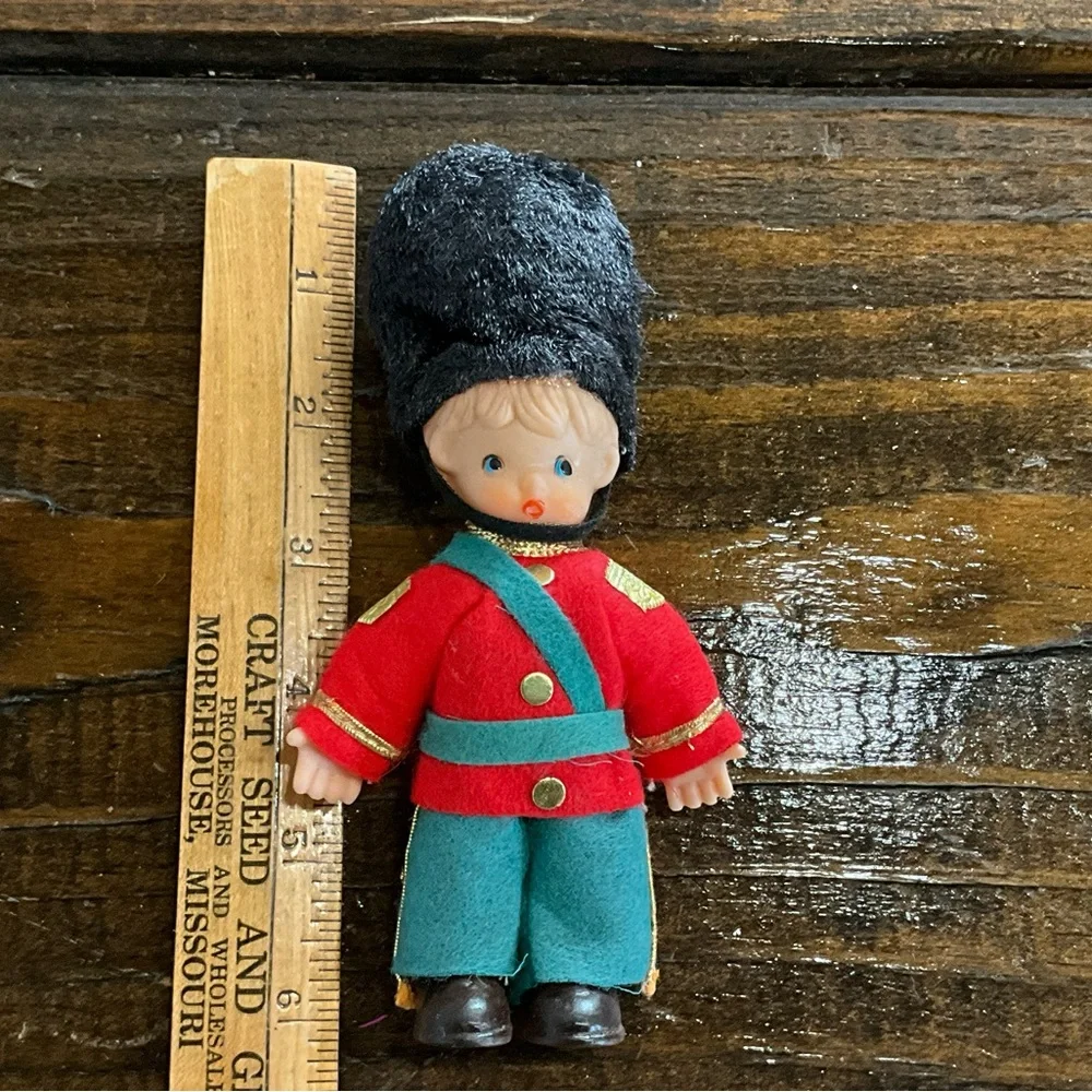 Unique Vintage this cute